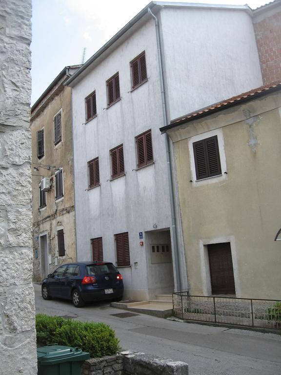 Apartments Alen Pazin Bagian luar foto