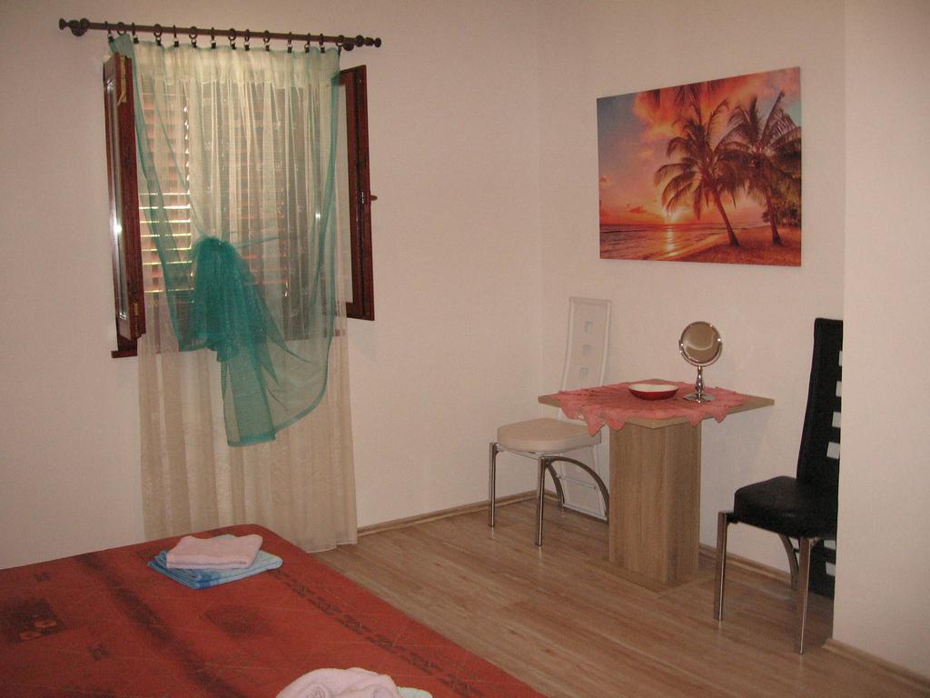 Apartments Alen Pazin Bagian luar foto
