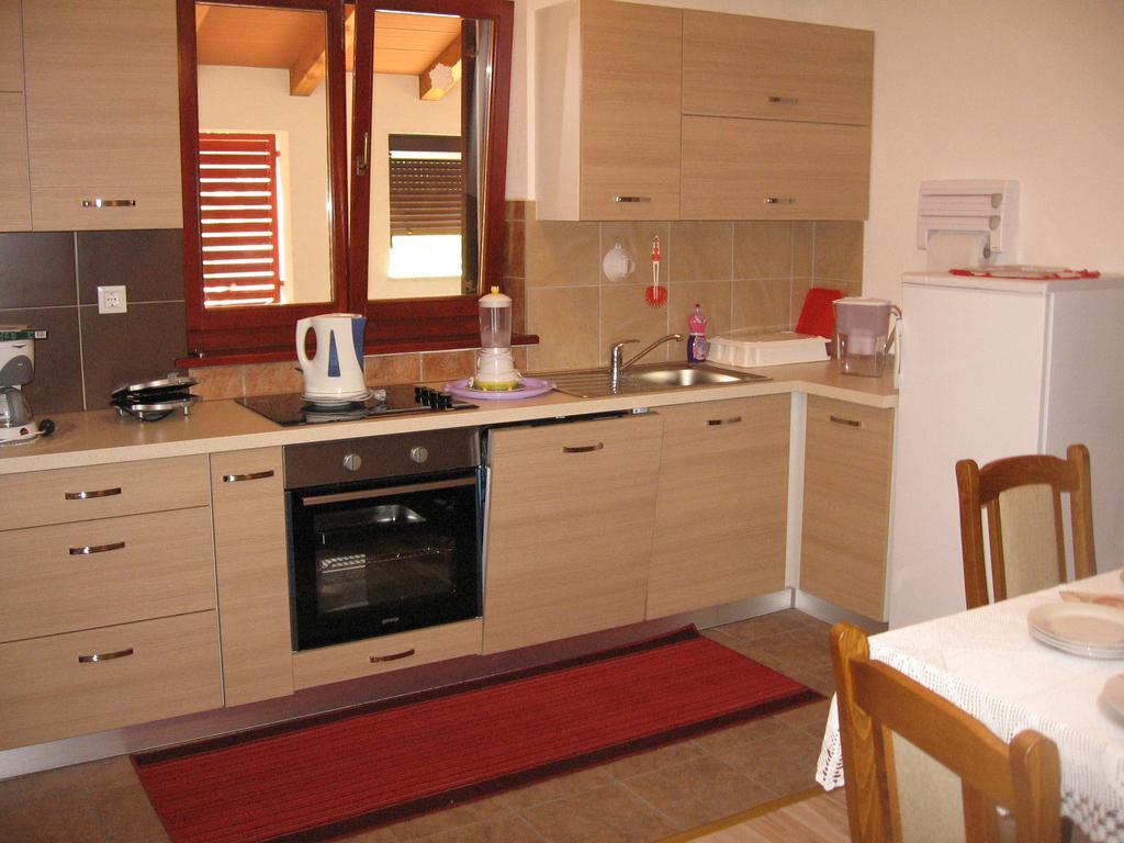Apartments Alen Pazin Bagian luar foto